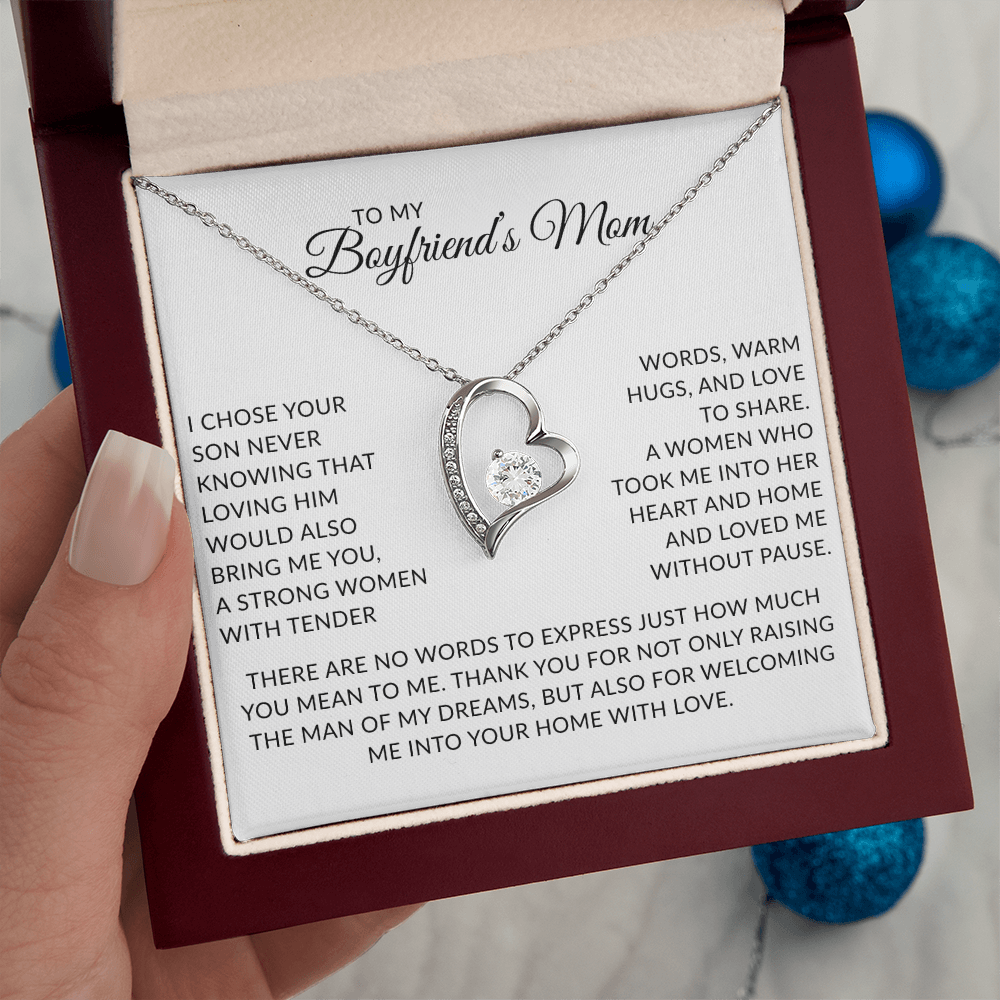Necklace Gift for Boyfriend's Mom – Sentimental Jewelry for Mother's Day