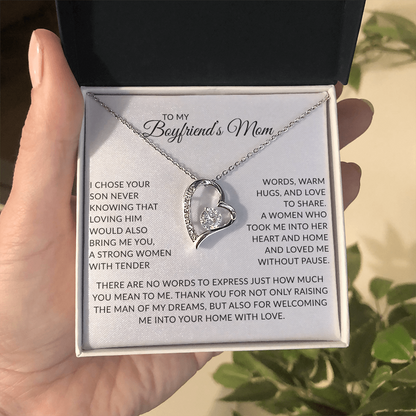 Necklace Gift for Boyfriend's Mom – Sentimental Jewelry for Mother's Day
