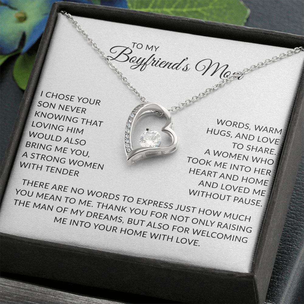 Necklace Gift for Boyfriend's Mom – Sentimental Jewelry for Mother's Day
